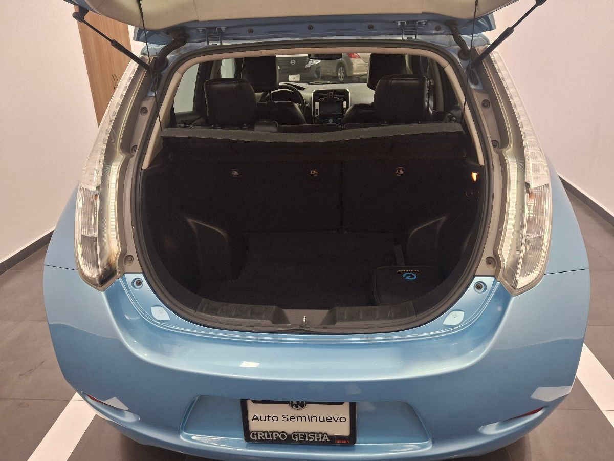 2015 Nissan LEAF 5p Electrico 24 kwh/90 kw