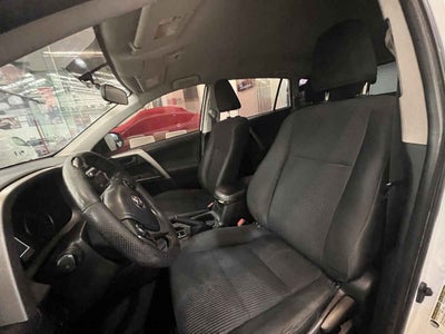 2018 Toyota RAV4 5p LE L4/2.5 Aut