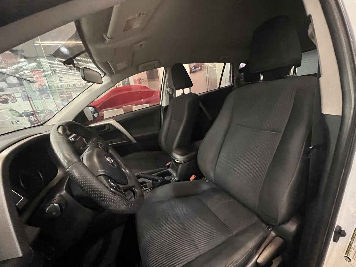 2018 Toyota RAV4 5p LE L4/2.5 Aut