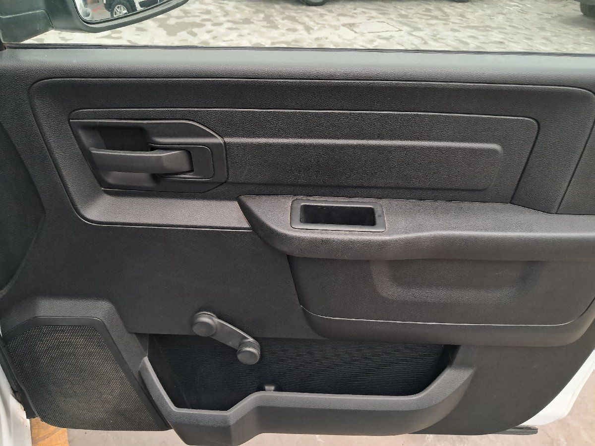 2021 RAM Ram 1500 2p ST Reg Cab V6/3.6 Aut 4x2