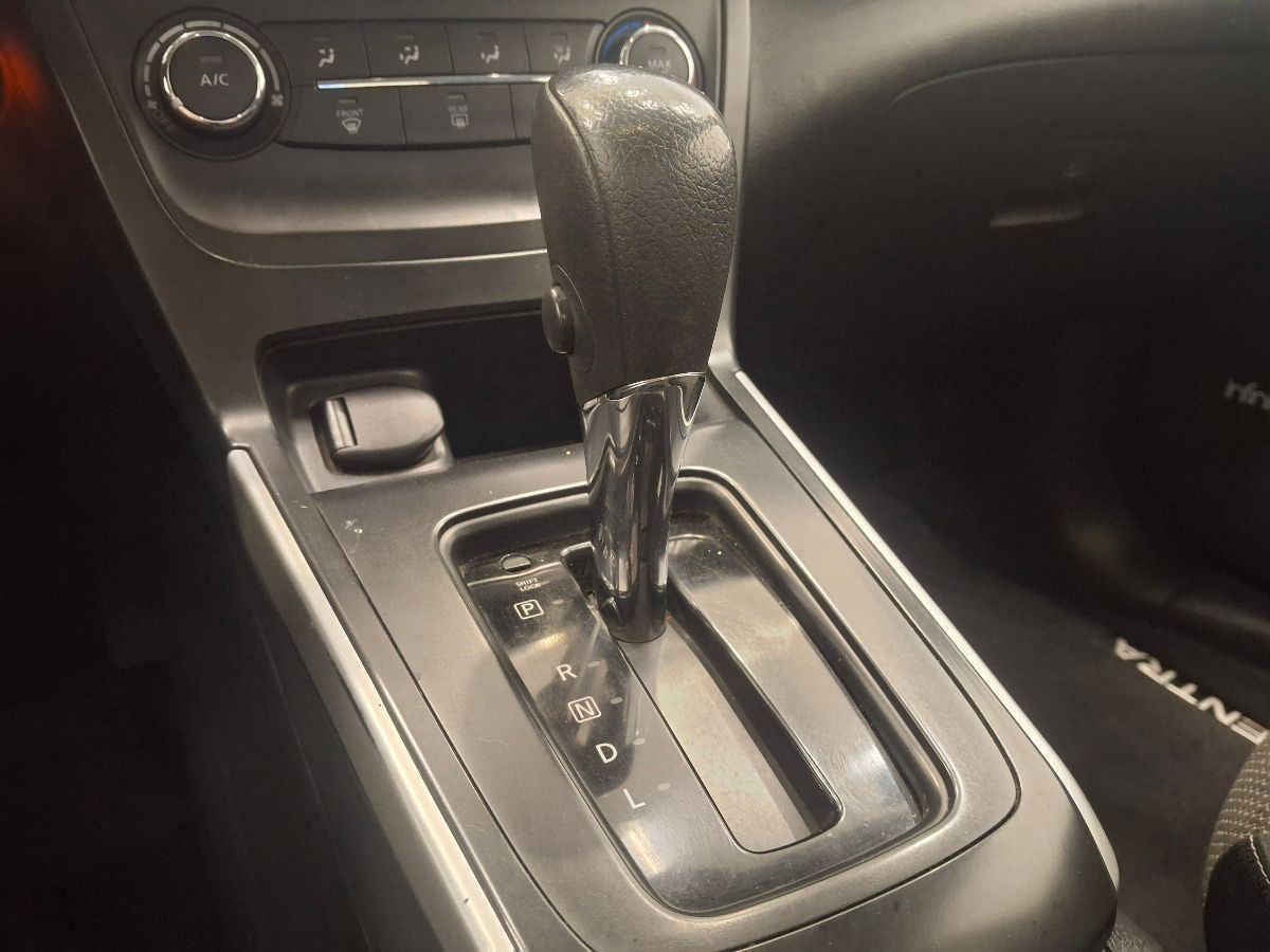 2017 Nissan Sentra 4p Sense L4/1.8 Aut