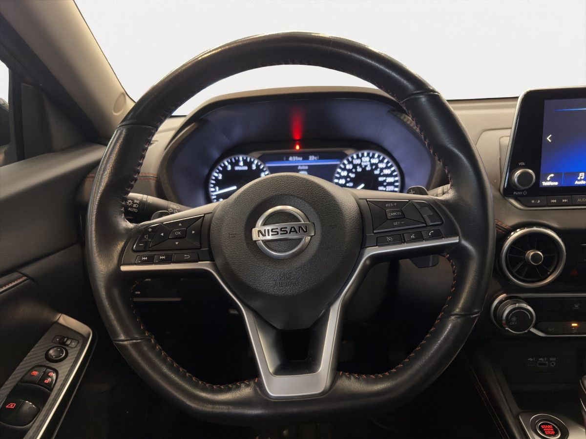 2022 Nissan Sentra 4p SR Bi-tono L4/2.0 Aut