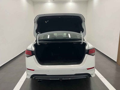 2020 Nissan Sentra 4p SR L4/2.0/T Man