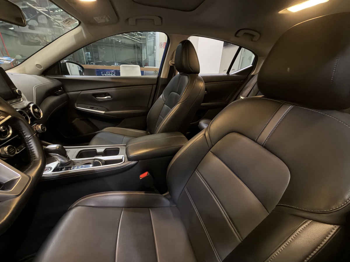 2024 Nissan Sentra 4p SR Platinum Bi-tono L4/2.0 Aut