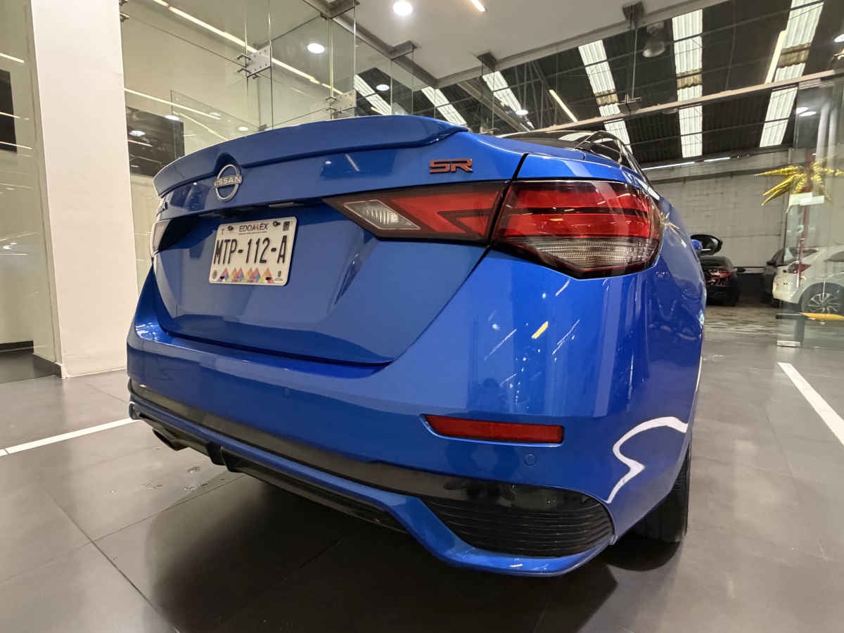 2024 Nissan Sentra 4p SR Platinum Bi-tono L4/2.0 Aut