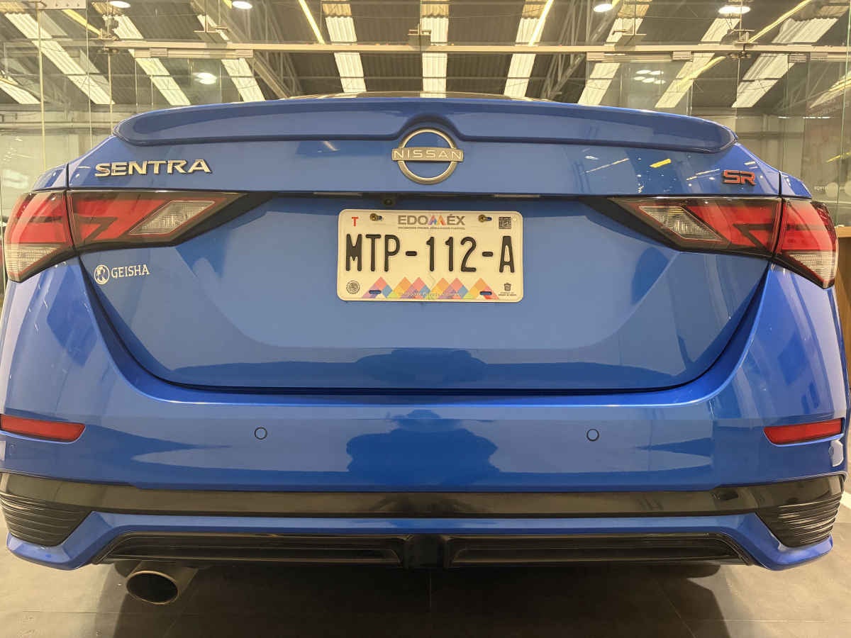 2024 Nissan Sentra 4p SR Platinum Bi-tono L4/2.0 Aut
