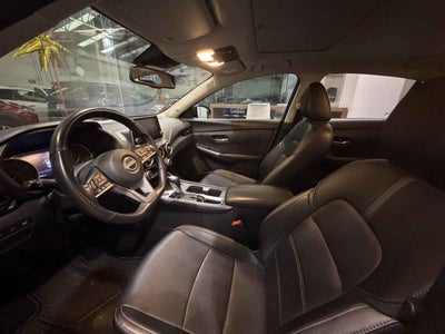 2024 Nissan Sentra 4p SR Platinum Bi-tono L4/2.0 Aut