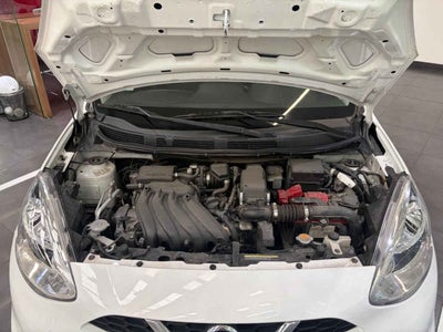 2018 Nissan March 5p Advance L4/1.6 Man