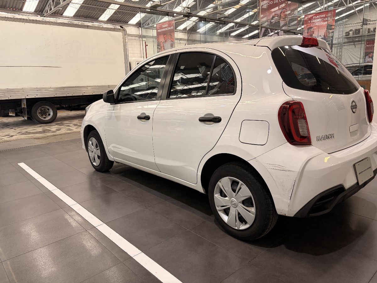 2023 Nissan March 5p Sense L4/1.6 Man
