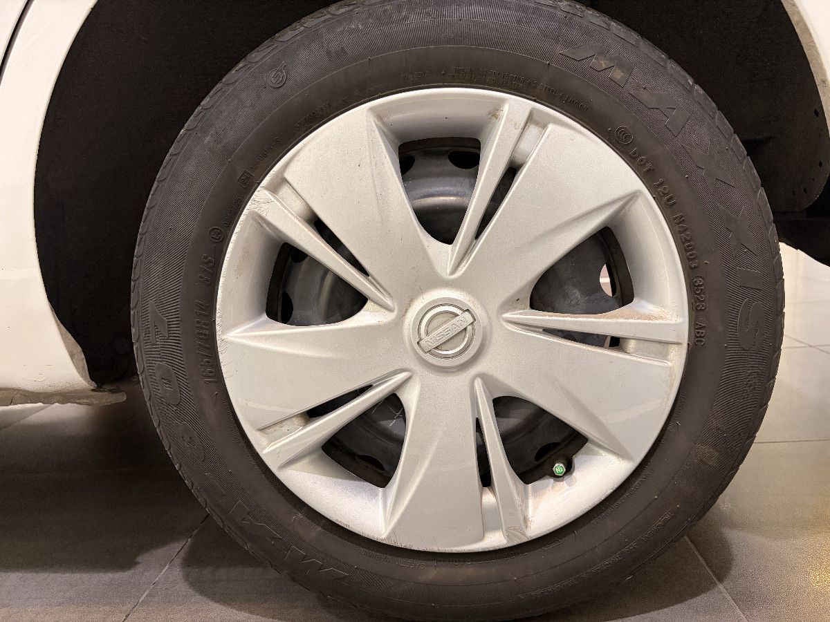 2023 Nissan March 5p Sense L4/1.6 Man