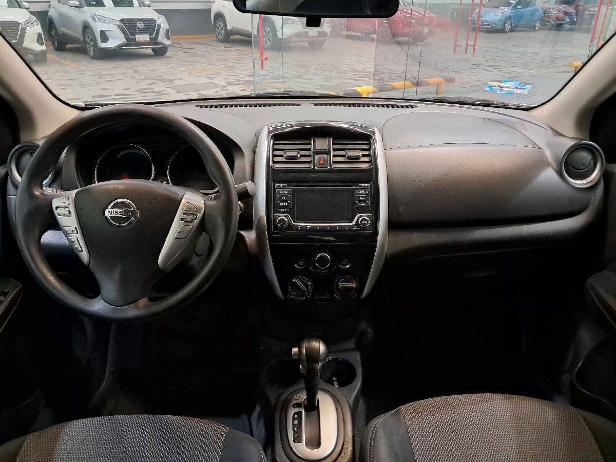 2018 Nissan Versa 4p Advance L4/1.6 Aut