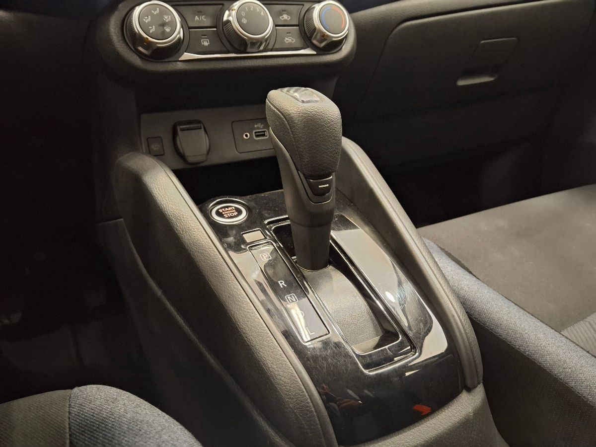 2023 Nissan Versa 4p Advance L4/1.6 Aut