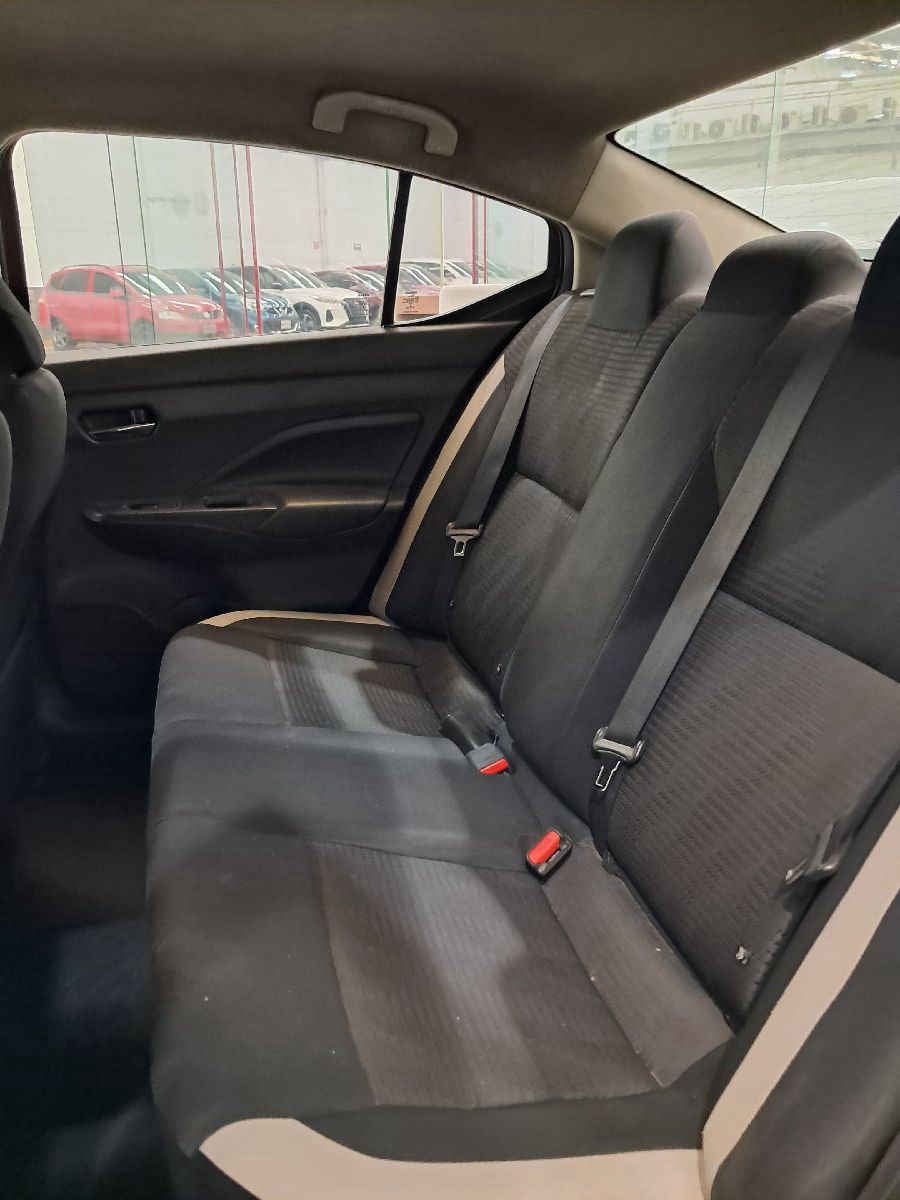 2020 Nissan Versa 4p Advance L4/1.6 Aut