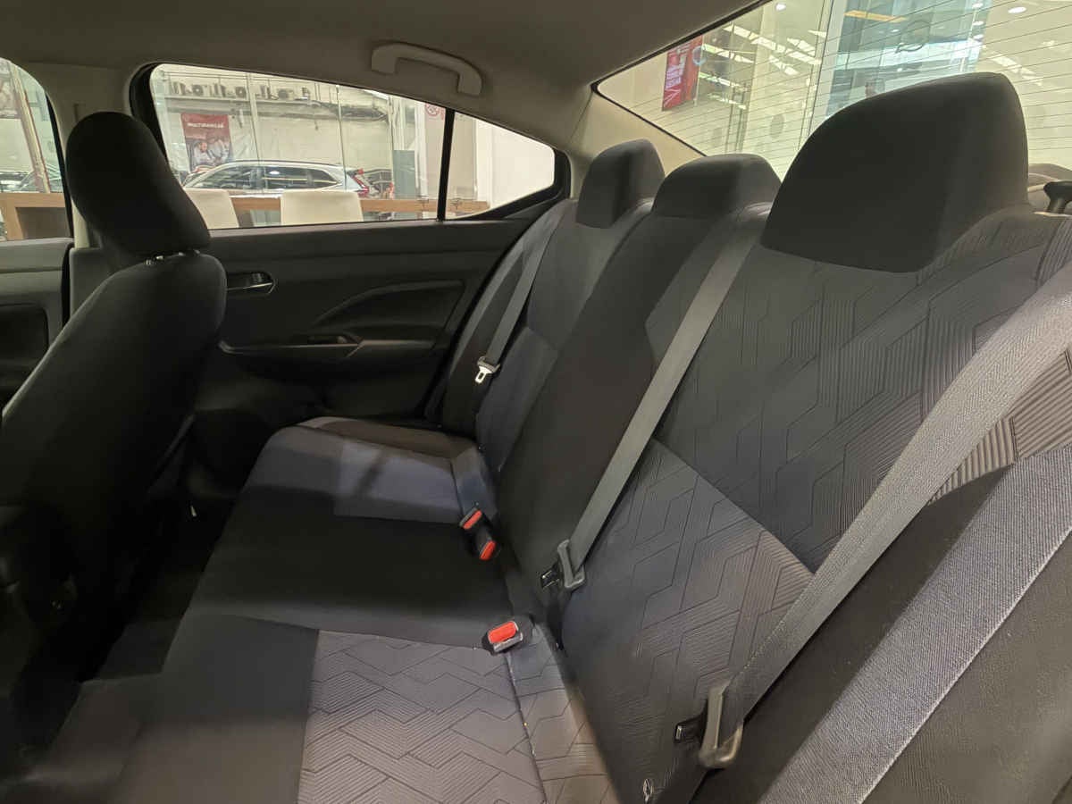 2023 Nissan Versa 4p Advance L4/1.6 Aut