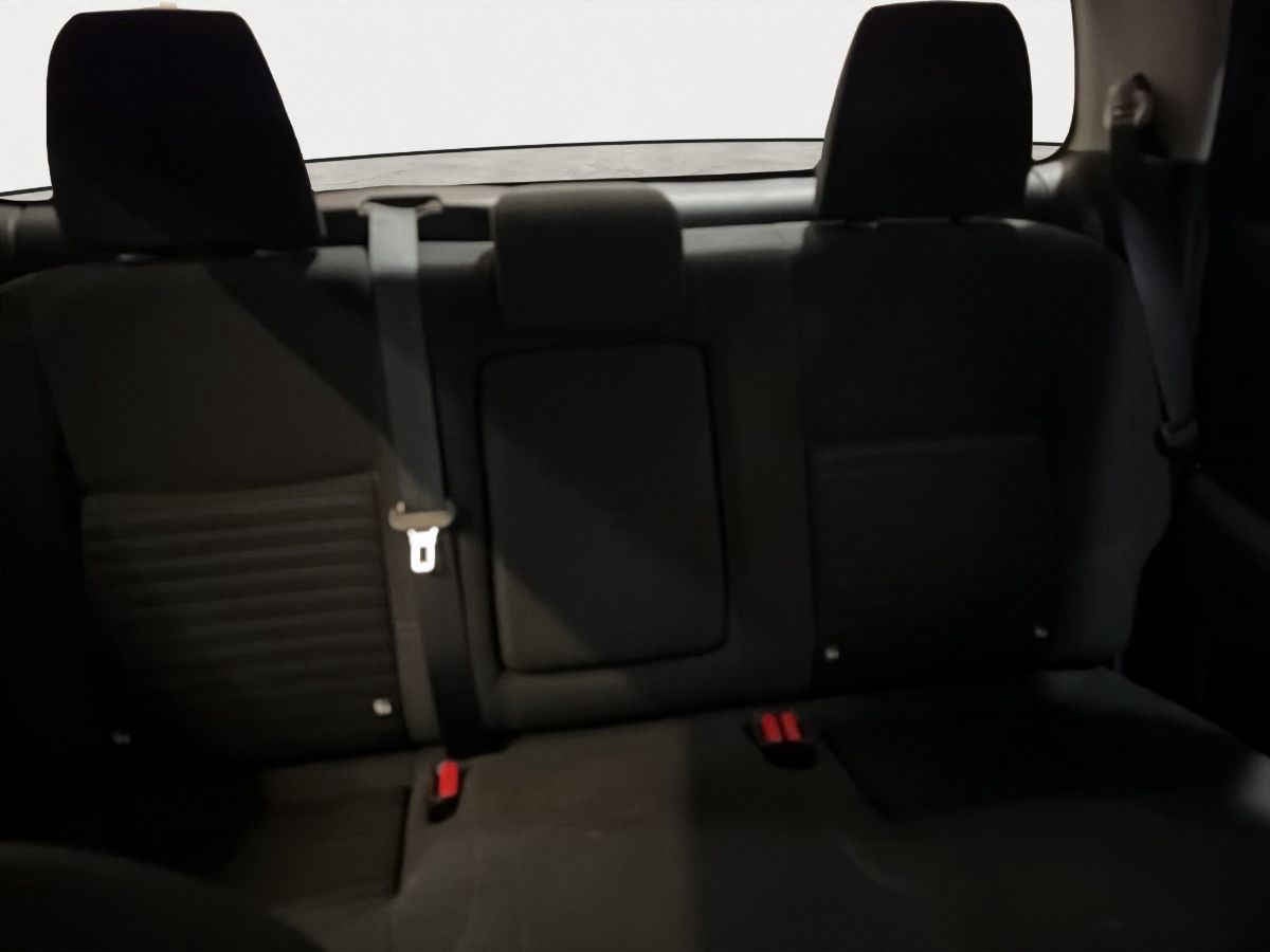2022 Nissan Frontier 4p LE L4/2.5 Man