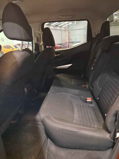 2024 Nissan Frontier 4p LE L4/2.5 Man