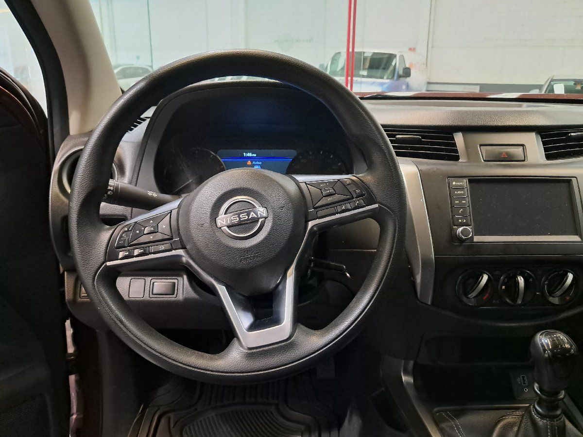 2024 Nissan Frontier 4p LE L4/2.5 Man