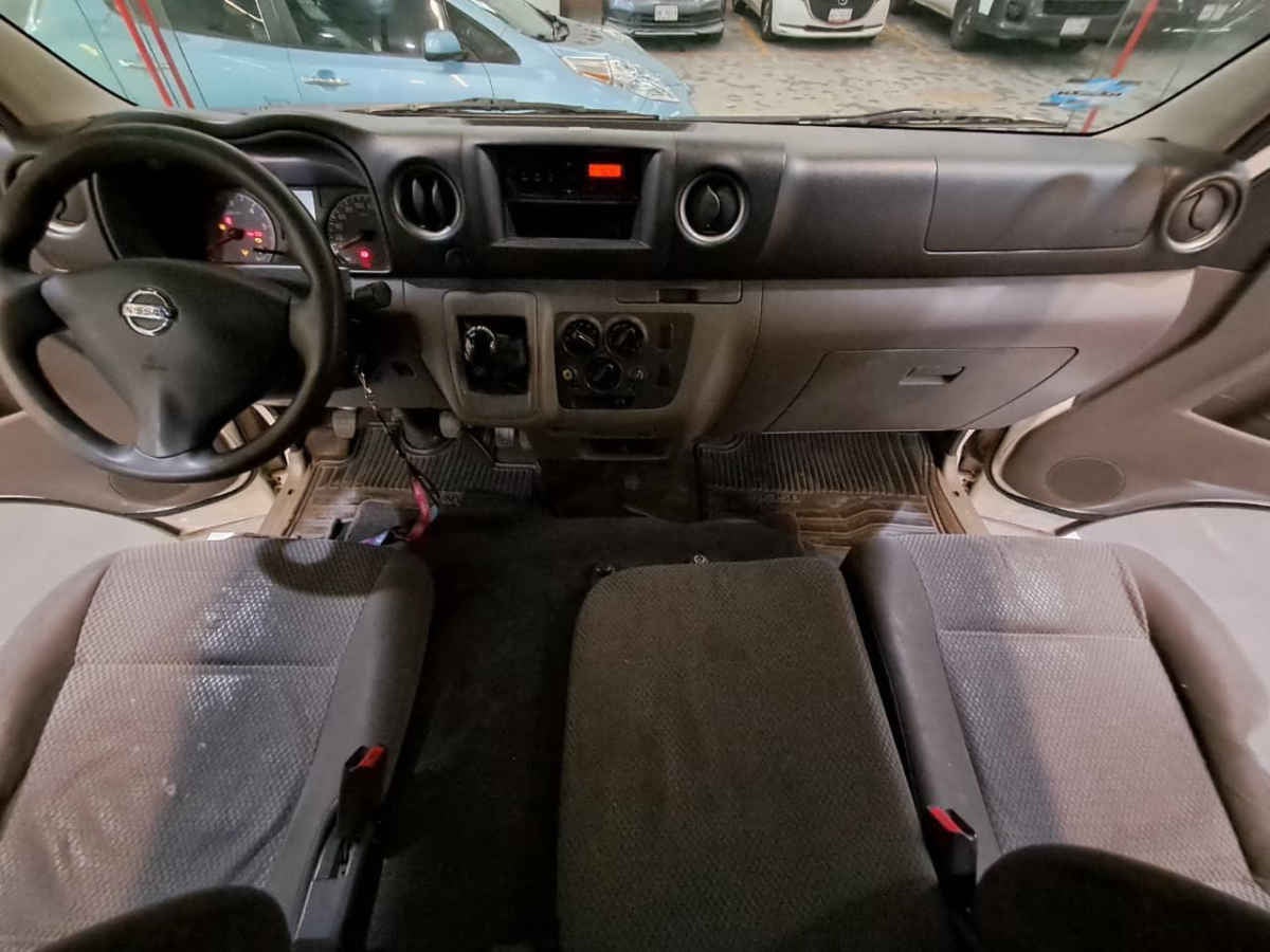 2020 Nissan Urvan 4p Amplia L4/2.5 Diesel Man 15/Pas P/Seg