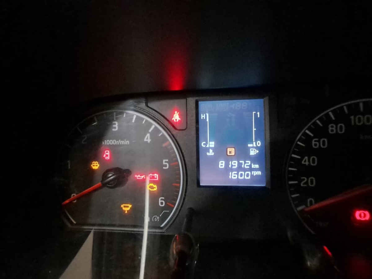 2020 Nissan Urvan 4p Amplia L4/2.5 Diesel Man 15/Pas P/Seg