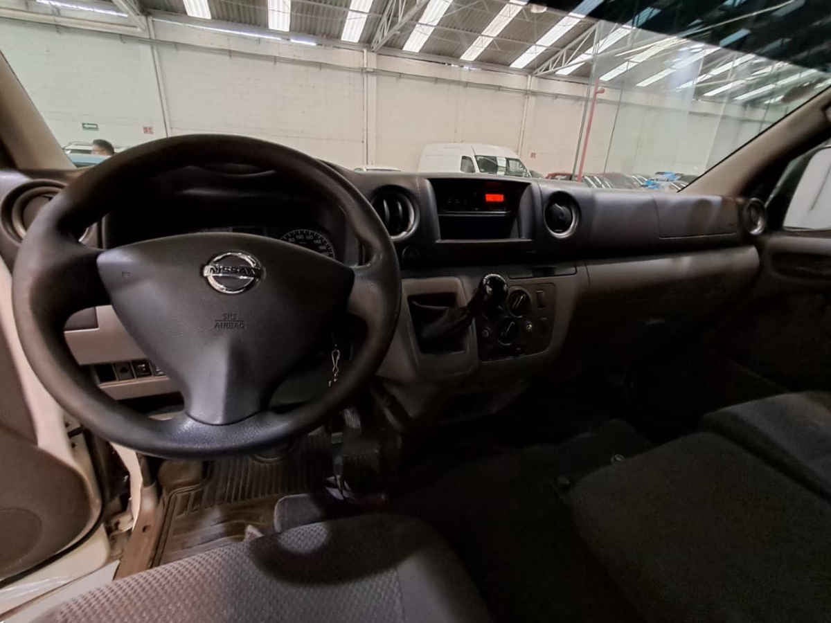 2020 Nissan Urvan 4p Amplia L4/2.5 Diesel Man 15/Pas P/Seg