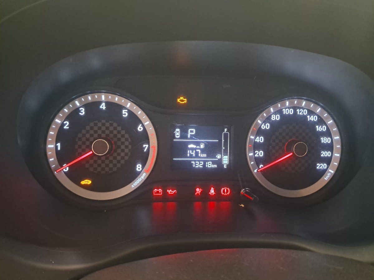 2021 Hyundai Grand i10 4p GL MID L4/1.2 Premium Aut