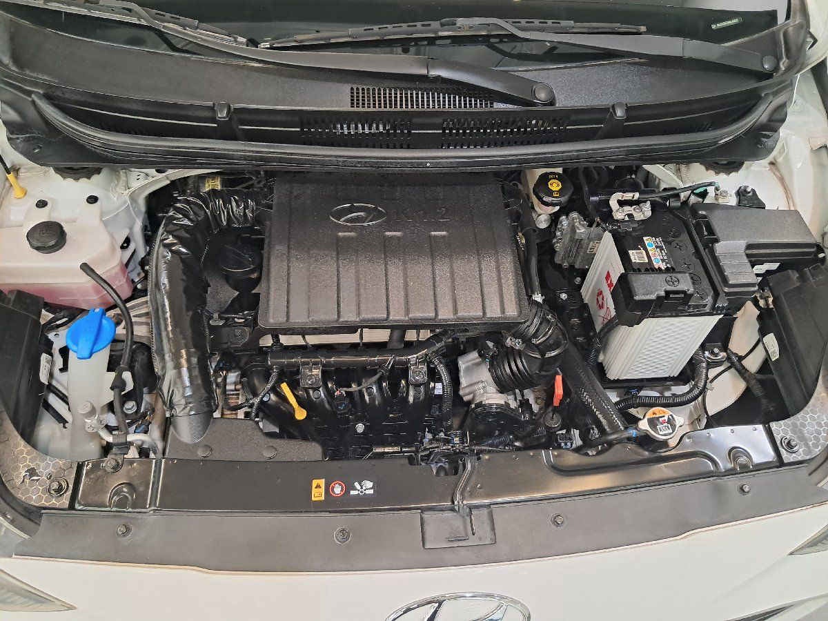 2021 Hyundai Grand i10 4p GL MID L4/1.2 Premium Aut