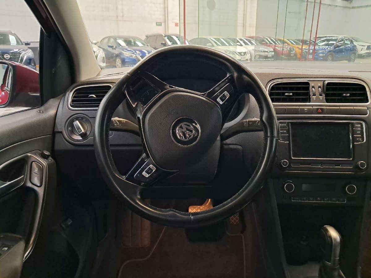 2020 Volkswagen Vento 4p Comfortline L4/1.6 Aut