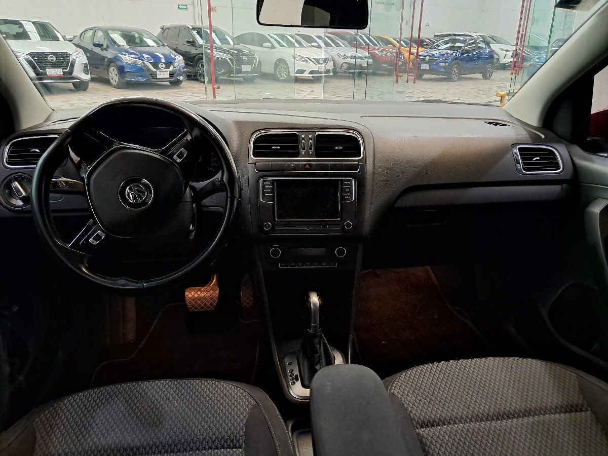 2020 Volkswagen Vento 4p Comfortline L4/1.6 Aut