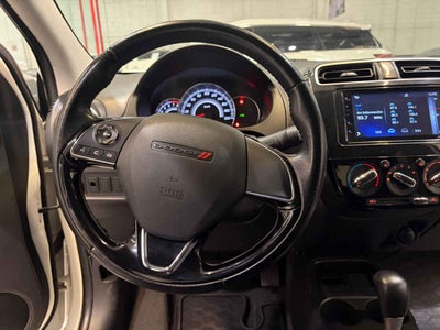 2023 Dodge Attitude 4p SXT L3/1.2 Aut