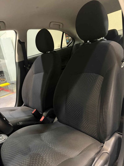 2023 Dodge Attitude 4p SXT L3/1.2 Aut