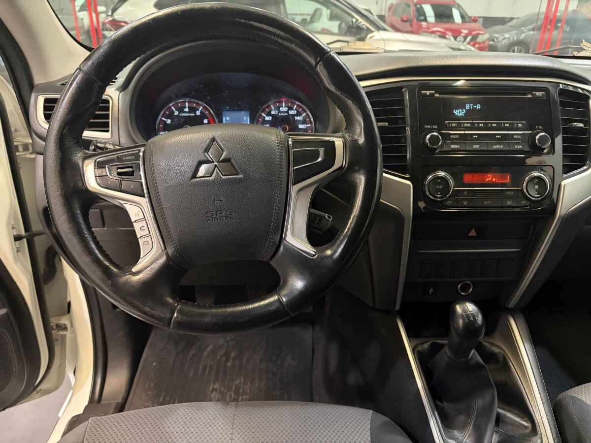 2022 Mitsubishi L200 4p Doble GLX L4/2.4 Man 4x2